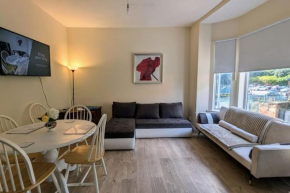 Entire 2 Bedroom Cosy Flat Near City Centre